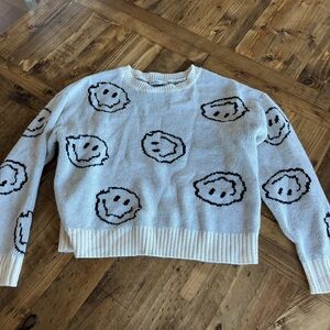Smiley Face Patterned Sweater - White, size L VGUC